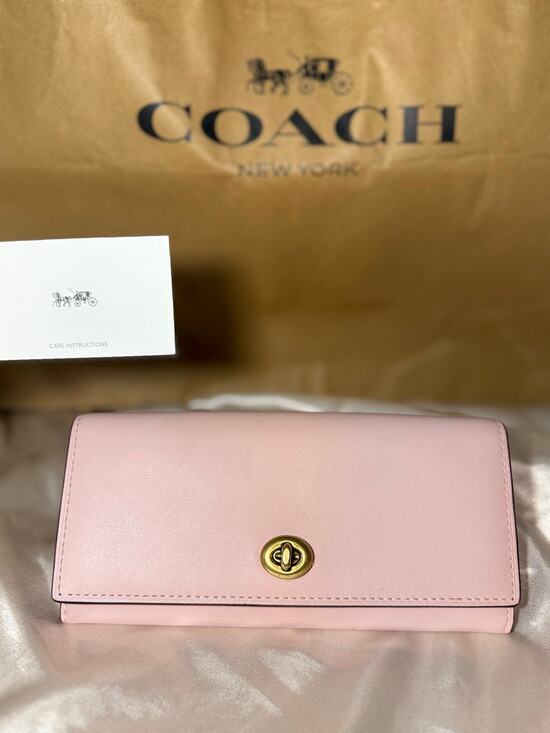 Coach Handbags - Coach 1941 Blush Glovetanned Leather Turnlock Envelope Wallet 12134